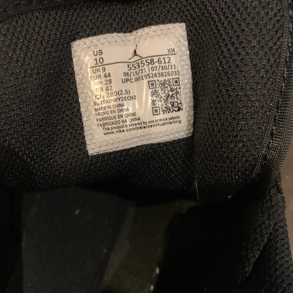 Jordan’s size 10 box not included - Picture 5 of 5